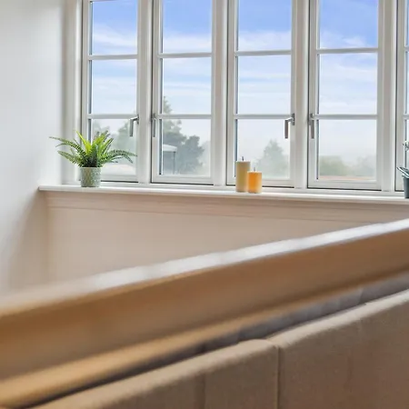 Nyrenoveret 3br Naer Aarhus M Gratis Parkering アパート *