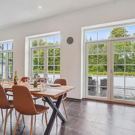 Apartment Nyrenoveret 3br Naer Aarhus M Gratis Parkering