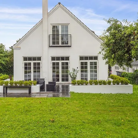 アパート Nyrenoveret 3br Naer Aarhus M Gratis Parkering Højbjerg