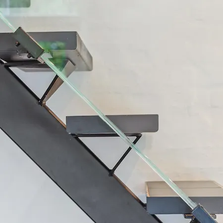 Nyrenoveret 3br Naer Aarhus M Gratis Parkering * Højbjerg
